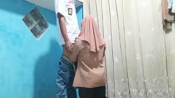 Murid Menggoda Bu Guru Dengan Nafsu Liar Di Ruang Kelas Usai Bel Pulang