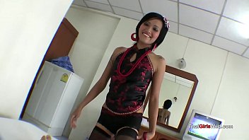 Tukang Isap Thai Seksi Yang Bikin Crot Deras