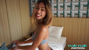 Tuktukpatrol Gadis Bangkok Seksi Dipenuhi Penis Sampai Puas