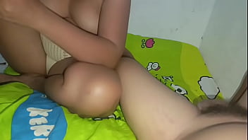 Takut Suami Tahu, Ibu Main Dengan Temannya Sampai Basah Kuyup