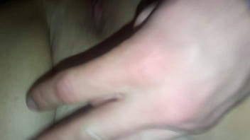 Penis Kerasku Menembus Dalam-dalam Ke Dalam Vagina Istriku