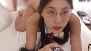 Liu Yue, Gadis Asia Seksi, Merasakan Nikmatnya Digerogoti Kontol Besar