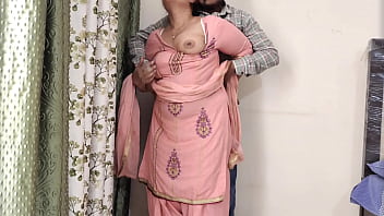 Kakak Perempuan Digoyang Adik Laki-laki.