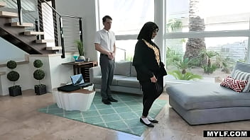 Milf Arab Menggila Damba Kontol Muda – Kylie Kingston