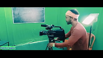 Model India Tersesat Digituhin Sama Sutradara! Adegan Mesumnya Viral