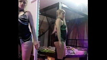Pelacur Berangkat Kerja Dengan Celana Dalam Basah
