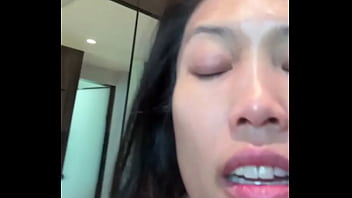 Gadis Tionghoa Yang Haus Perhatian Dan Rindu Dipuja