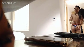 Goyangan Siskaeee Menggoda Room Boy Di Kamar