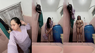 Mantap! Cewek Cantik Bugil Habis Pulang Kerja, Tubuhnya Bikin Gagal Fokus