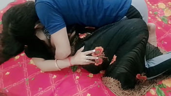 Goyang Hot Gadis India, Desi Nakal Berbisik Mesra Di Telinga