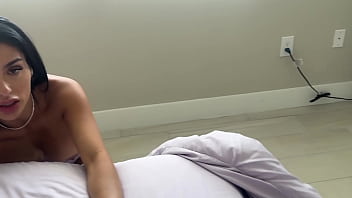 Ibu Tiri Seksi Mengatasi Kebiasaan Masturbasi Yang Sudah Kronis