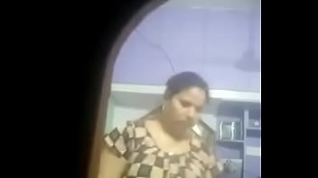 Tante India Dewasa Yang Menggoda