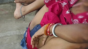 Gadis Desi Ranum Menggoda Dan Menggila Di Ranjang Bersama Perjaka Yang Polos Di Rumah, Suara Erangan Dan Desahan Panas Dalam Bahasa Hindi.