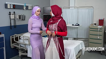 Dokter Bule Nakal Suntik Sperma Panas Ke Memek Istri Arab Yang Tergoda Saat Periksa Kesuburan