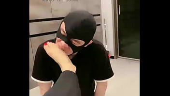 Tayangan Langsung Godis Yang Menggoda Dengan Trik Kaki Tersembunyi