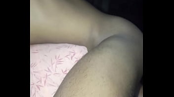 Remaja India Ngesek Bantal Sampai Basah