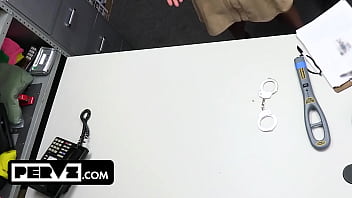 Brianna Bourbon Si Milf Sempurna Menunduk Dan Menelan Kontol Gede Di Ruang Belakang