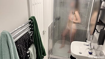 Ternyata Cewek Arab Berhijab Suka Masturbasi Di Kamar Mandi, Aku Tak Sengaja Lihat