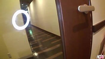 Sarina Tsubaki, Cewek Jepang Yang Lagi Horny Dihujani Sampai Penuh Dengan Sperma