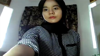 Jilbab Genit Gairah Pamer Tubuh Seksi Menggoda