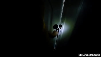 Adik Tiriku Kau Genjot Aku Dari Sudut Pandangku