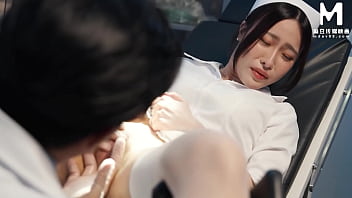Menggoda Perawat Berstatus Istri Dan Dokter Cantik Berkaki Panjang Di Depan Suaminya