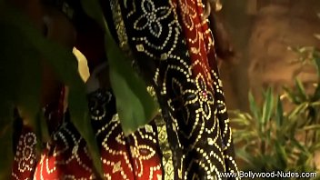 Gairah Misterius Dari India Yang Menggoda