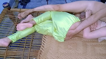 Kakak Tiriku Yang Seksi Dari India Tak Membiarkanku Mengerjakan Pr, Malah Memuaskanku Dengan Nafsu Sampai Dia Puas
