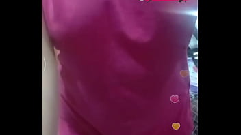 Gadis Bigo Live | Tanpa Bra, Payudara Menggoda Siap Menggoyang