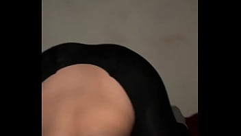 Gadis Arab Berhijab Berubah Jadi Pelacur Anal, Melebarkan Pantat Besarnya Lebar-lebar Seperti Pelacur