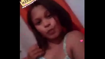 Gadis Seksi Menggoda Di Tango Live Yang Bikin Panas