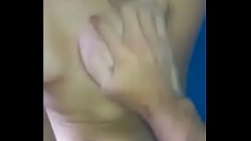 Gadis India Yang Menggoda Dengan Lekuk Tubuh Yang Membara