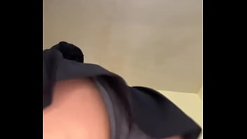 Gadis Berhijab Solo Dengan Pantat Arab Gede Main-main Dengan Bokong Bulatnya Yang Seksi Dan Menggairahkan