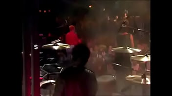Konser Panas Eurythmics 1983: Dave Dan Annie Beraksi Dengan Gairah Di Atas Panggung