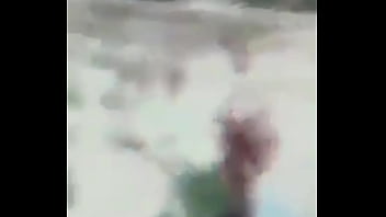 Wanita Terbang Dengan Teks Arab Yang Menggairahkan
