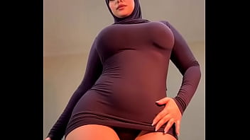 Gadis Berhijab Yang Menggoda Menggoyangkan Tubuhnya Dengan Penuh Gairah