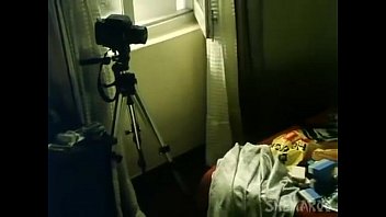 Adegan Mesra Rakhee Yang Menggoda – Paroma – Film Hindi Klasik Penuh Gairah