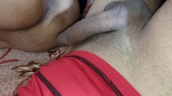 Adik Tiri India Yang Imut Ditiduri Kakak Tirinya – Adegan Mesra Penuh Gairah Dengan Audio Hindi Jernih Video Seks Desi