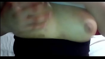 Istri India Membuka Payudara Dengan Gaya Seksi