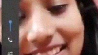 Gadis Punjab Yang Memamerkan Tubuhnya Atas Permintaan Pacar