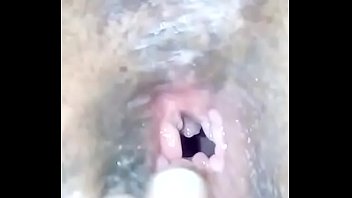 Gadis India Yang Menggoda Dengan Lekuk Tubuh Yang Memukau