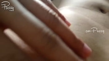 Gadis Asia Menggoda Diri Sendiri Dari Sudut Pandang Intim