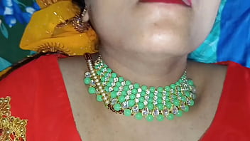 रक्षाबंधन पर सौतेली बहन ने भाई को राखी बांधकर गिफ्ट में अपनी चूत चुदवाई