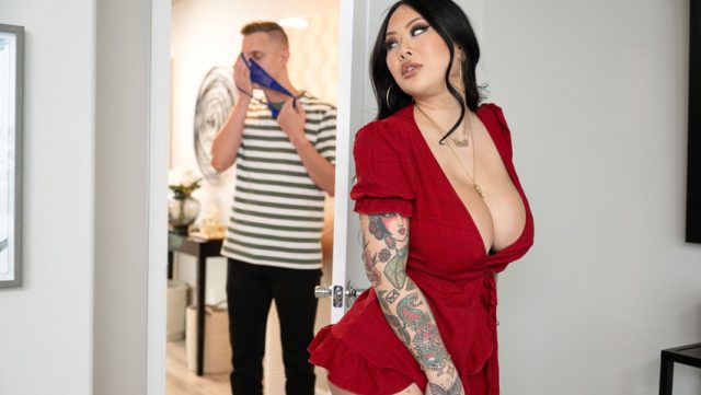 Butuh Privasi! Kecuali Saat Mandi Bareng