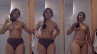 Gadis India Telanjang Bugil Membuka Pakaian Dan Merekam Video Panas