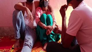Suami Tega Menggoyang Istri Bersama Pria Asing Dalam Video Mesum Desa