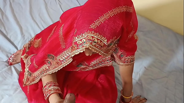 बेडरूम में अंडरवियर बदलते हुए देवर ने जबरदस्ती संभोग किया