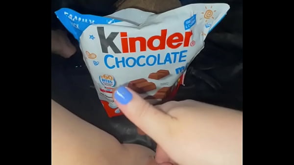 Makanan Mewah Nan Aneh – Fantasi Seksual Dengan Cokelat Di Kemaluan Perawan Arab 18 Tahun – Nona Amatir Bermasturbasi – Putri Salju Dari Timur Tengah Di Beverly Hills, Los Angeles, Amerika Serikat – Tahun 2025 – Mendambakan Bbc Segera