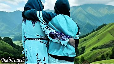 Istri Berjilbab Nakal Selingkuh Saat Suami Asyik Liburan Di Bali Dengan Pacar, Sampai Menelan Cairan Lelaki Hidung Belang.