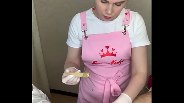 Mistress Sugarnadya Dari Rusia Tunjukkan Teknik Waxing Sensual Untuk Area Selangkangan Dan Alat Vital Pria